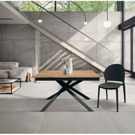 2344  Tavolo con base bianca o nera in metallo, piano allungabile in melaminico rovere