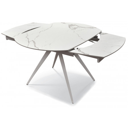2356  Tavolo allungabile con base in metallo, piano rotante in ceramica effetto marmo bianco