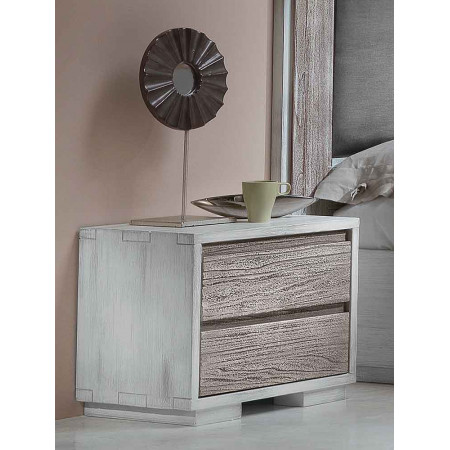 2423  Raw or finished wooden 4 drawers dresser, finishes to customer choice