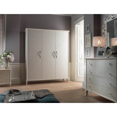 2609  Raw or finished 3 doors wardrobe, lacquerings finishes to customer choice