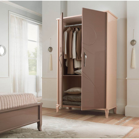 2609  Raw or finished 3 doors wardrobe, lacquerings finishes to customer choice