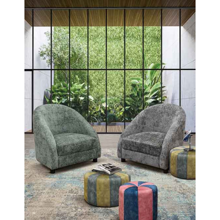 973  Poltrona con scocca in legno tappezzata con tessuto grigio o verde