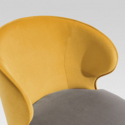 029  Raw or finished beech wood armchair, finishing to choice