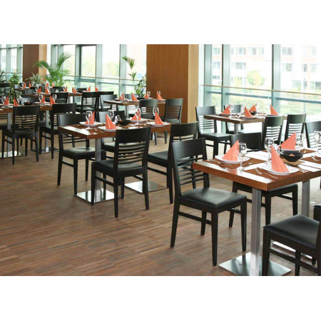 546/I  Sedia impilabile in faggio grezza o finita, finiture a scelta