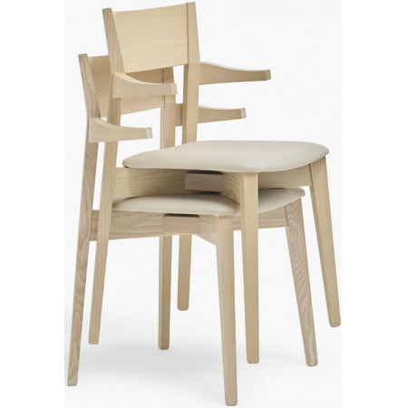 1002C  Sedia capotavola impilabile in faggio grezza o finita, finiture a scelta