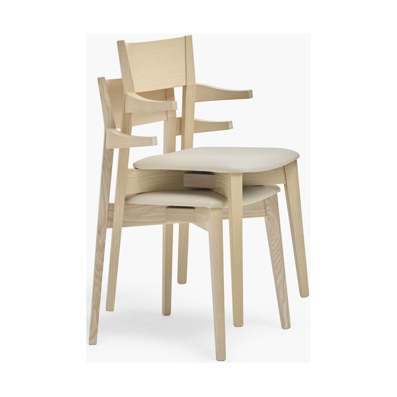 1002C  Sedia capotavola impilabile in faggio grezza o finita, finiture a scelta