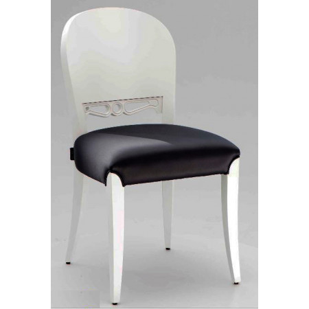 662  Raw or finished beech wood chair, finishings to choice